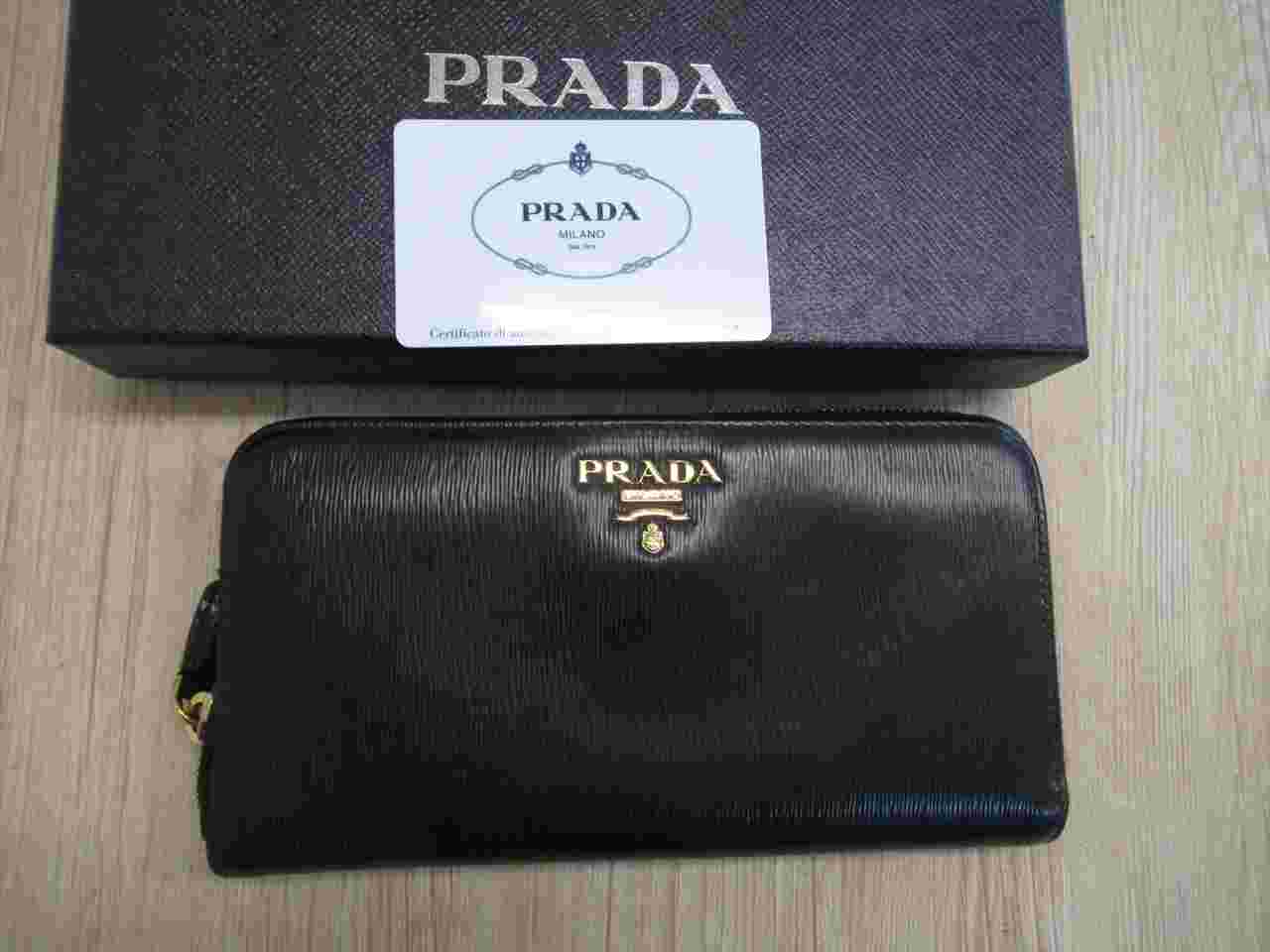 PRADA ラウンドファスナー 長財布 【公式通販】